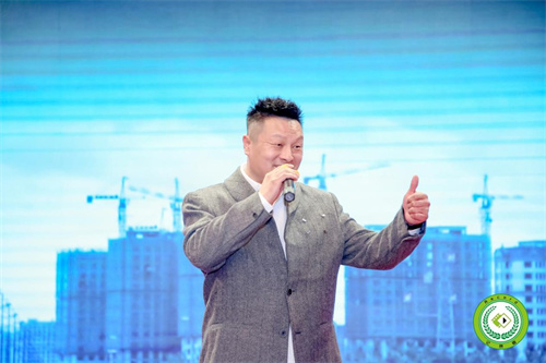 公益记录者在线2024年度颁奖盛典:苏栎以艺载道,荣获德艺双馨