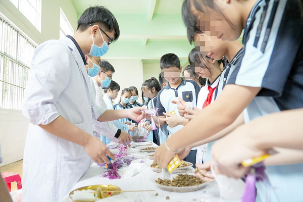 厚植文化底蕴促进中医药传承发展