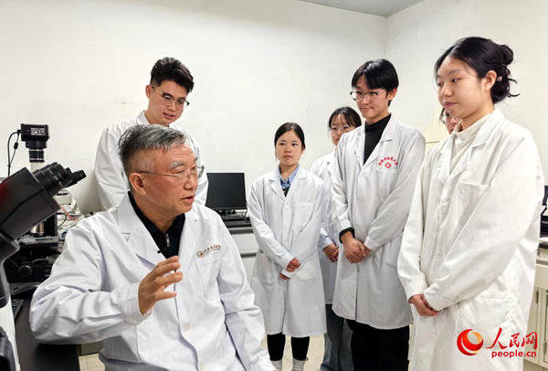 全国人大代表司富春:推动中医药产业数字化转型