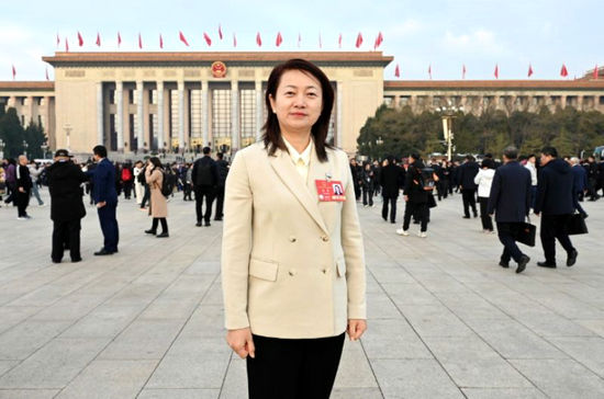 全国人大代表赵菁：以科技赋能与品牌升级，推动中医药振兴与国际化丨两会声音